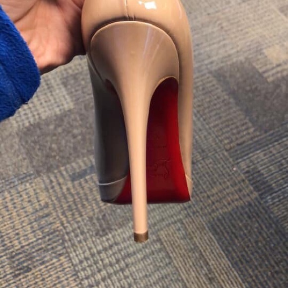 💕SOLD💕Classic CL Simple Sz 39.5 - Picture 2 of 4